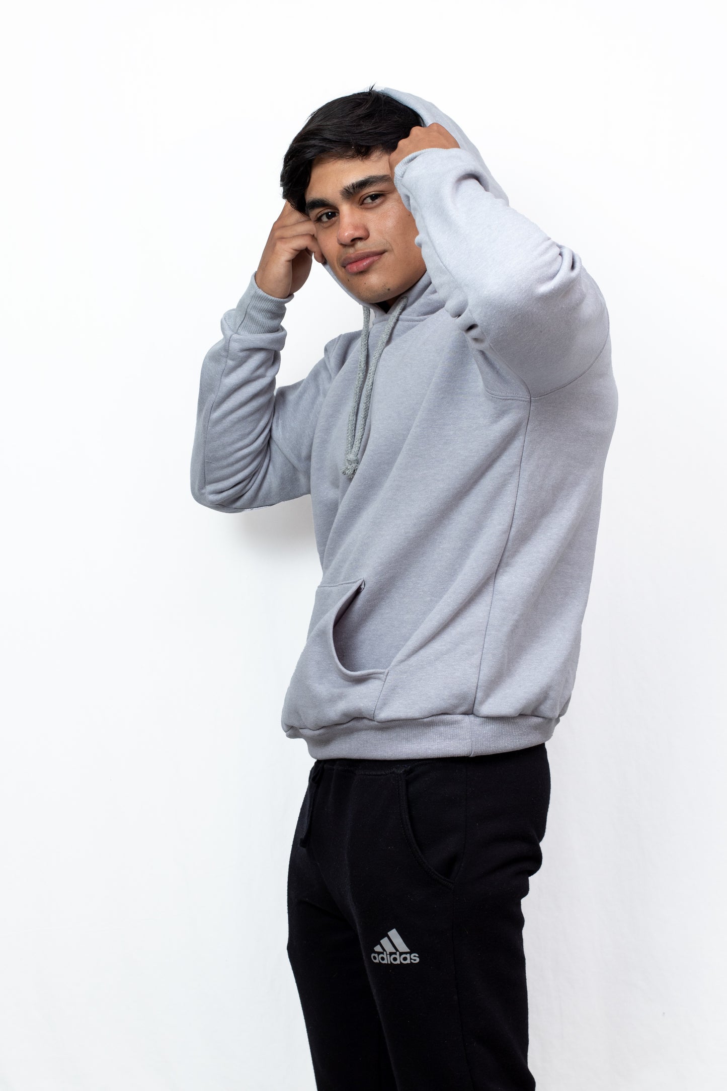 Sudadera Hoodie Regular Fit